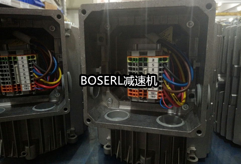 1666689132815997.jpg 齒輪減速電機(jī)一體機(jī)